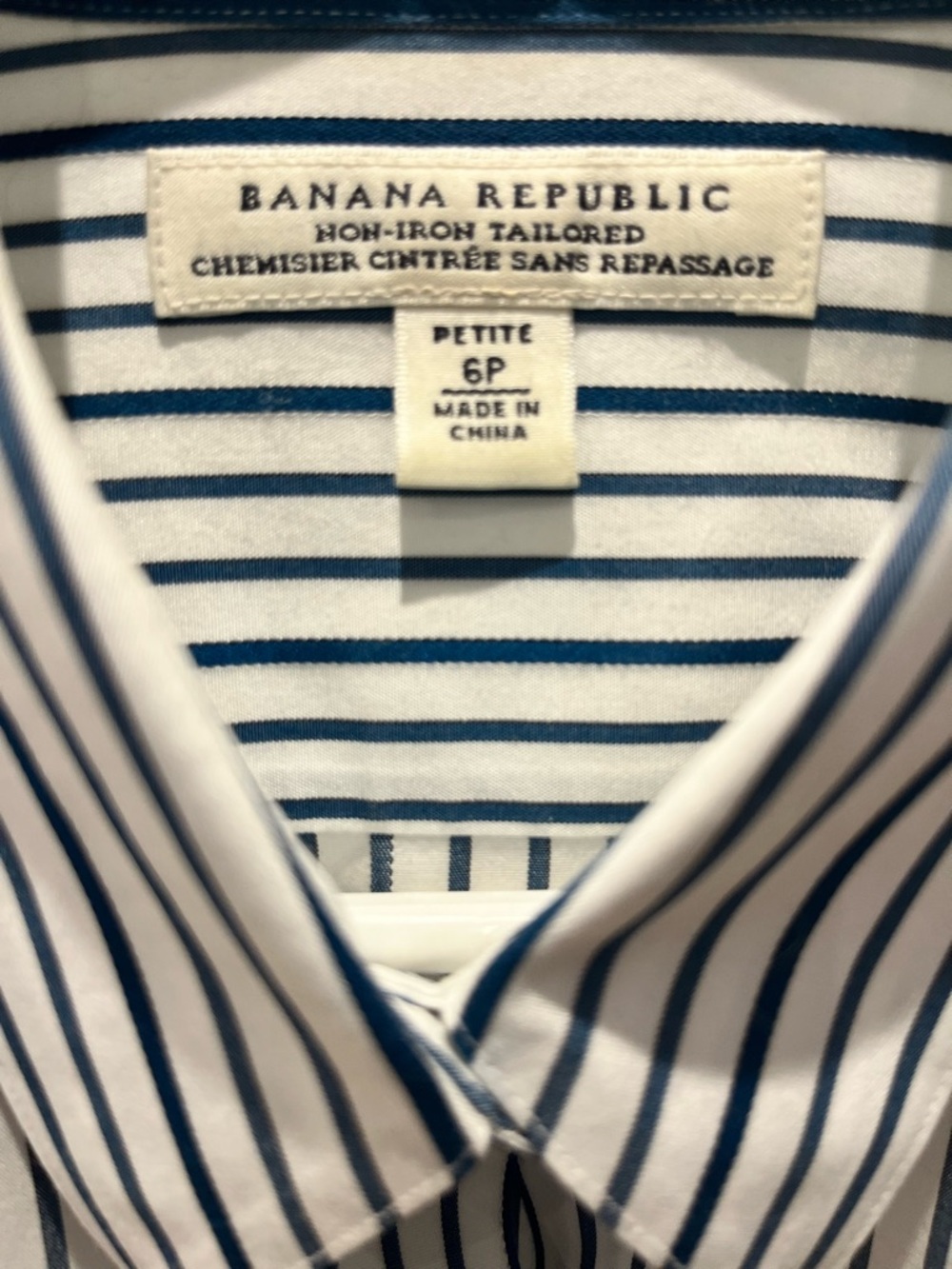 Banana Republic White and Navy Blue Striped Dress Shirt size S